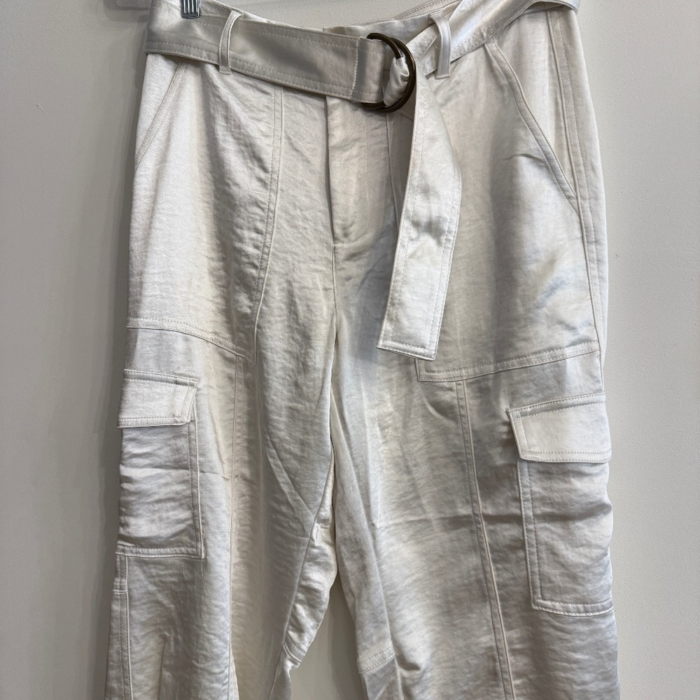 Silky dressy white belted cargo Banana Republic - Size 6
